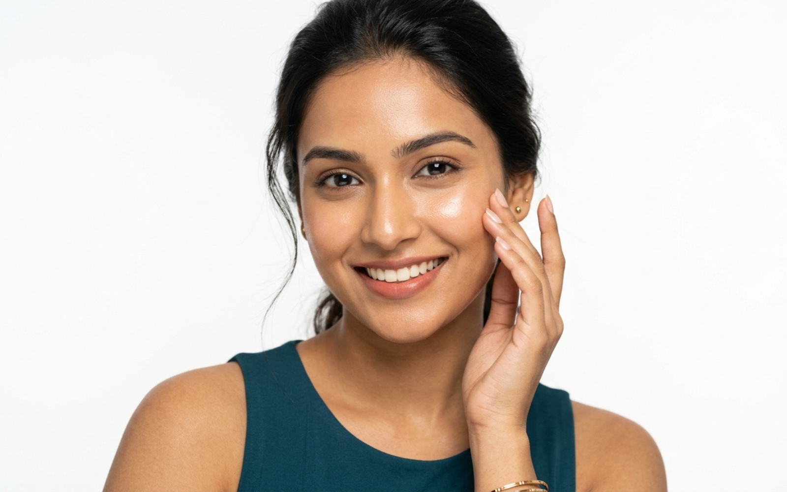 Blossom Kochhar Aroma Magic Fruit Facial
